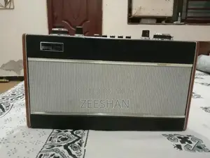Photo - Roberts R707 Vintage 1970s Retro Portable Radio Collector's Item