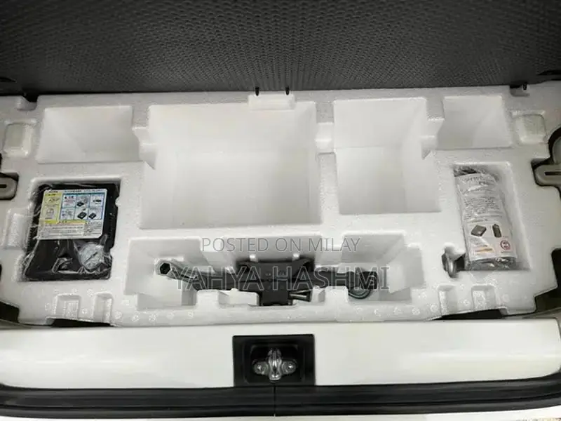 2022 Suzuki Alto Lapin Pearl White Hatchback