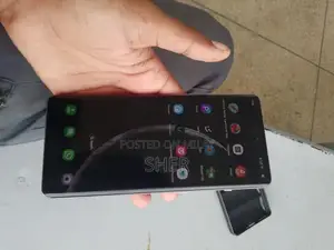 High-Performance Smartphone with Advanced Memory Configuration