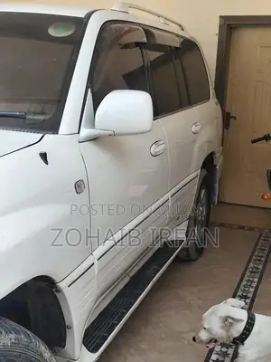 Toyota Land Cruiser 2001 SUV Four-Door Reliable Off-Road Vehicle