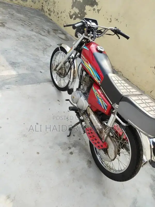 Honda 125 Motorcycle in Excellent Condition