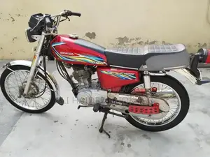 Honda 125 Motorcycle in Excellent Condition