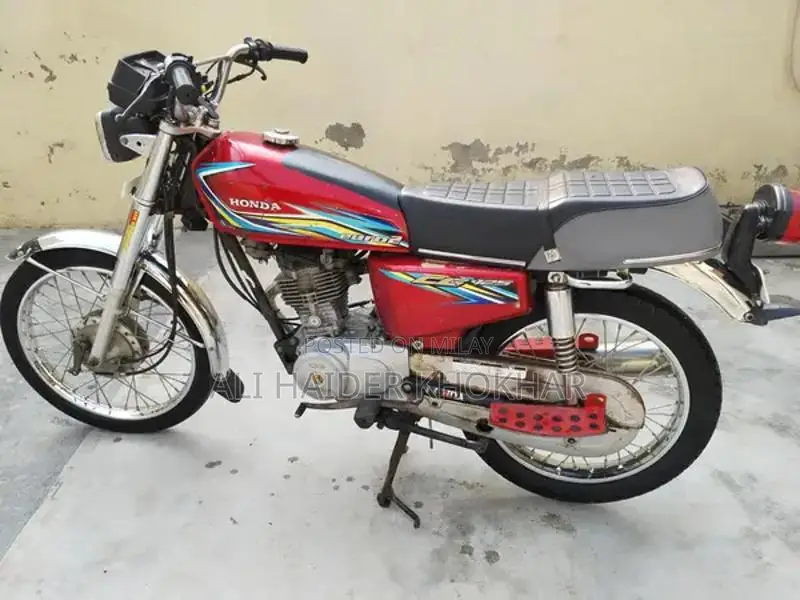 Honda 125 Motorcycle in Excellent Condition