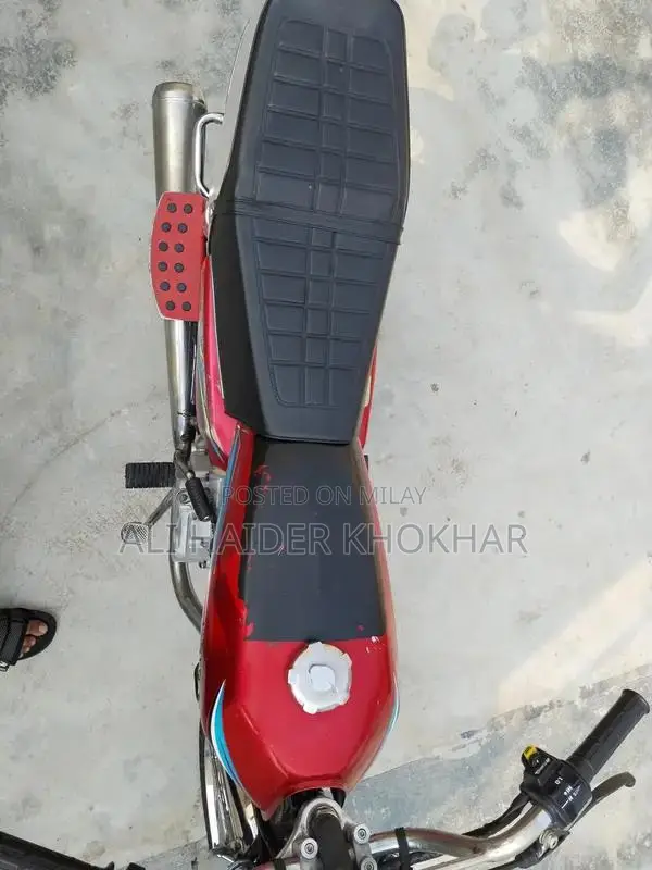 Honda 125 Motorcycle in Excellent Condition