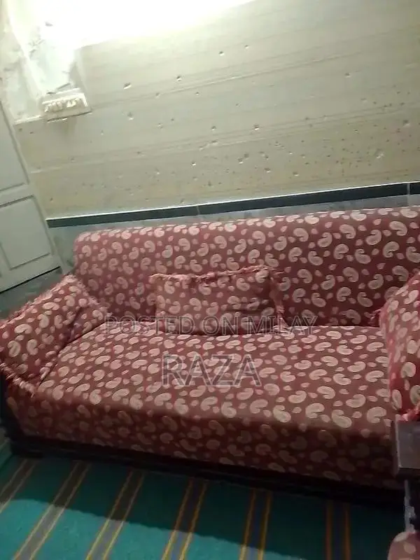 Comfortable Five Seater Thooth Wood Living Room Sofa