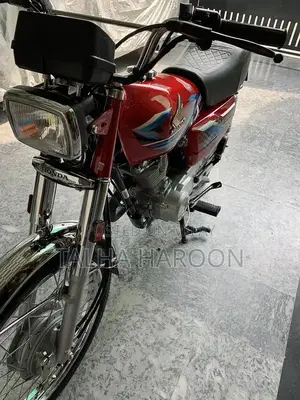 Honda CG 125 Motorcycle - 2024 Model Low Mileage Commuter Bike