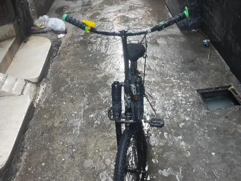 High-Performance Racing Bicycle for Competitive Cycling