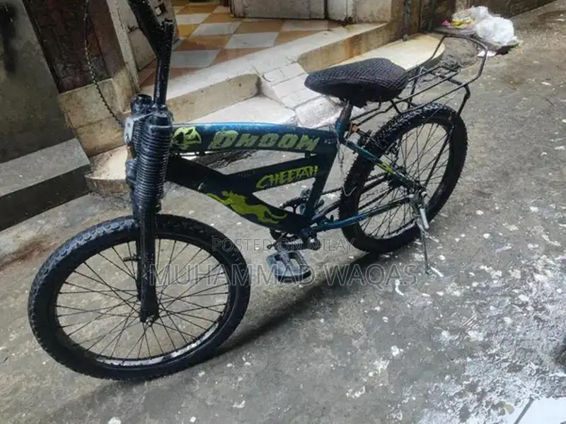 High-Performance Racing Bicycle for Competitive Cycling