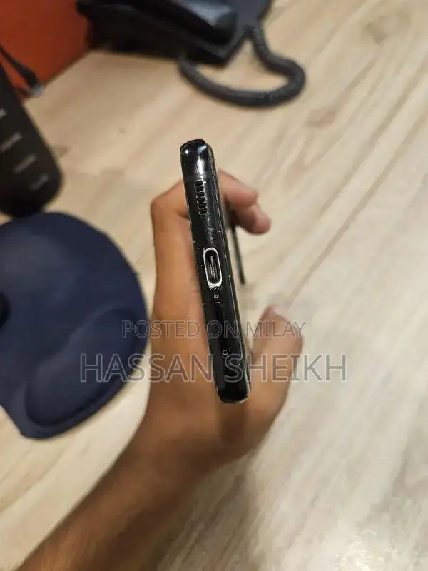 Ultra-Premium Smartphone with Dual SIM Capability