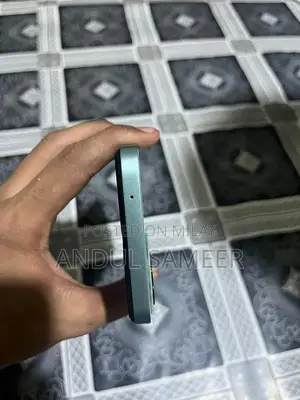 Sparx Smartphone - Compact 3/64GB First Hand Device