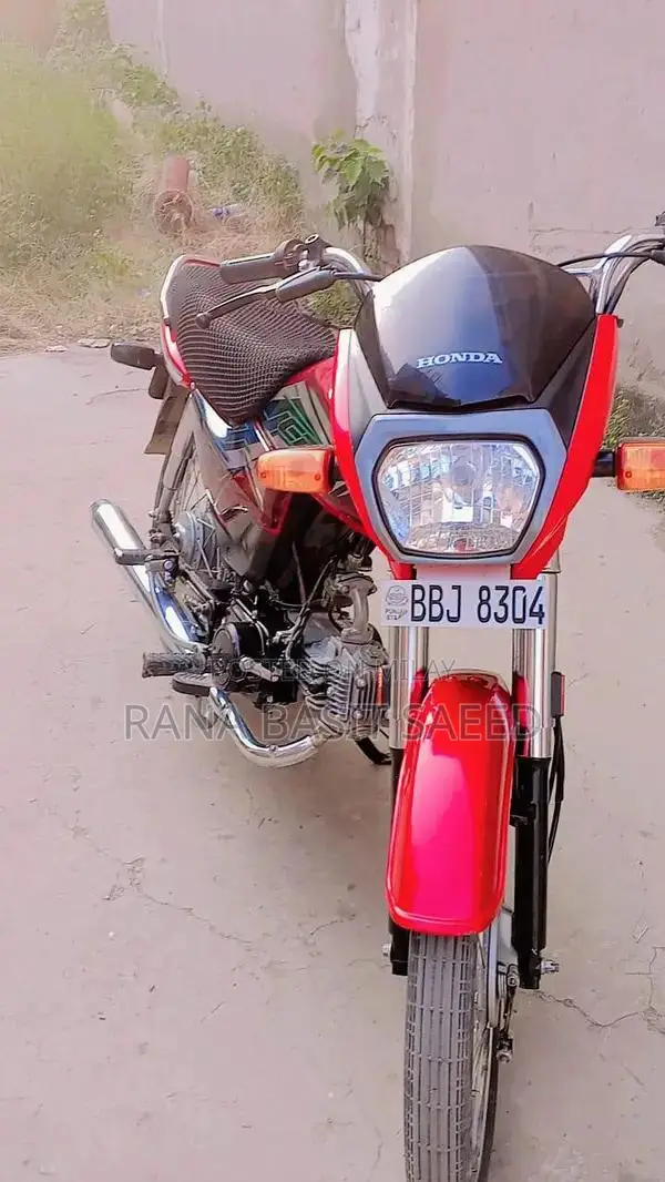 2026 CD 70 Dream Motorcycle - Latest Model Available