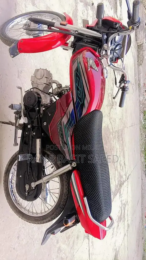 2026 CD 70 Dream Motorcycle - Latest Model Available