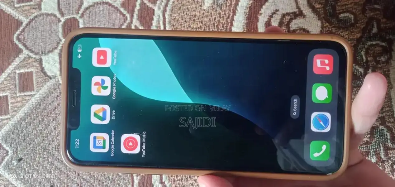 Apple iPhone 11 Pro Max Factory Unlocked Smartphone