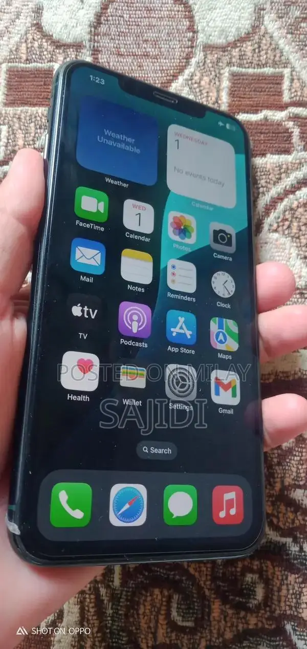 Apple iPhone 11 Pro Max Factory Unlocked Smartphone