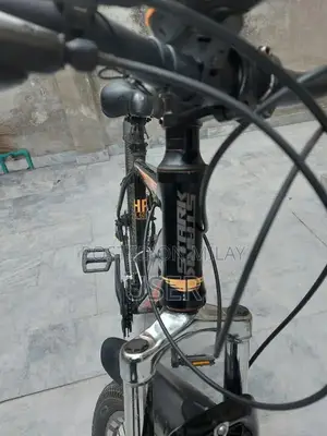 29-Inch Imported Mountain Bike with Aluminum Frame