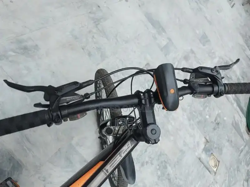 29-Inch Imported Mountain Bike with Aluminum Frame