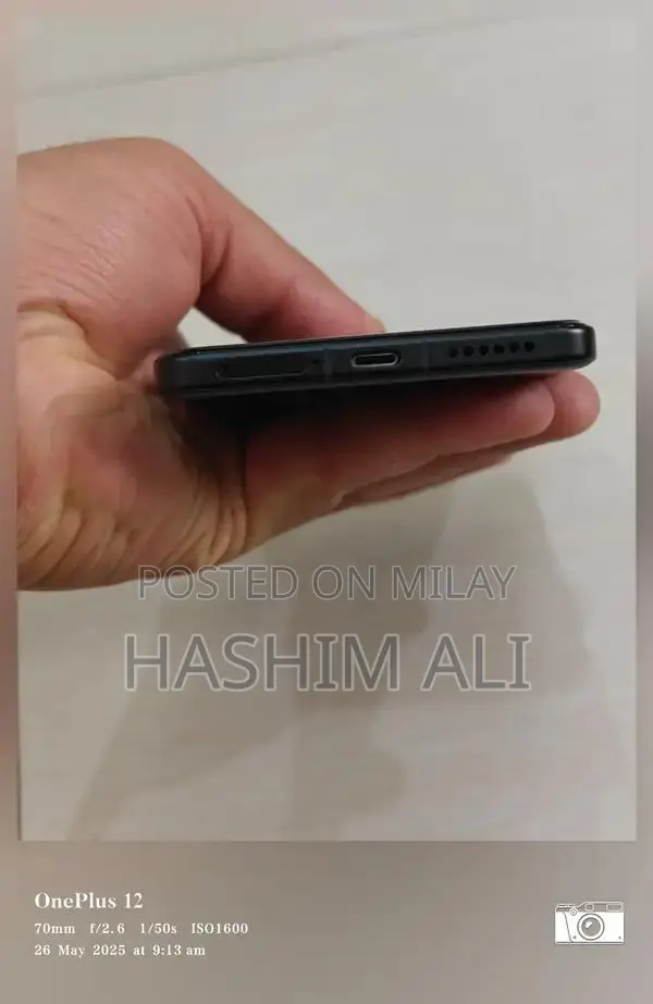 High-Performance Smartphone with 12GB RAM and 256GB Storage