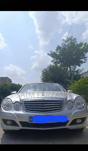 Photo - Mercedes E200 Kompressor Elegance Sedan