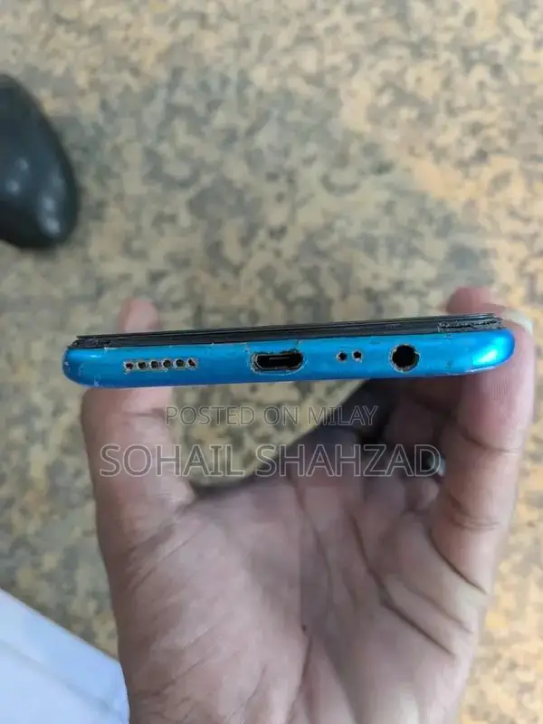 OPPO A12 Budget Smartphone with Dual Camera and Expandable Storage