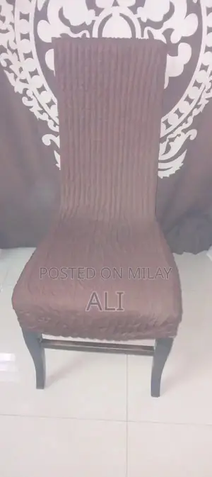 Wooden 6-Seater Dining Table - Great Condition