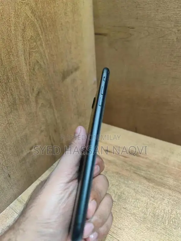 iPhone 7 Plus 128GB Factory Unlocked Smartphone