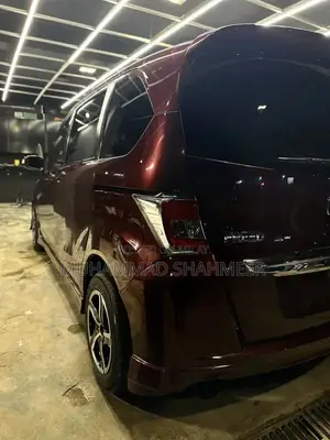 Honda Freed 2015 Hybrid Minivan - Full Option