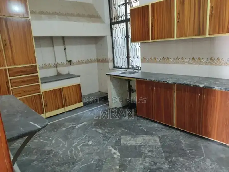 Spacious Upper Portion with Parking in Model Town