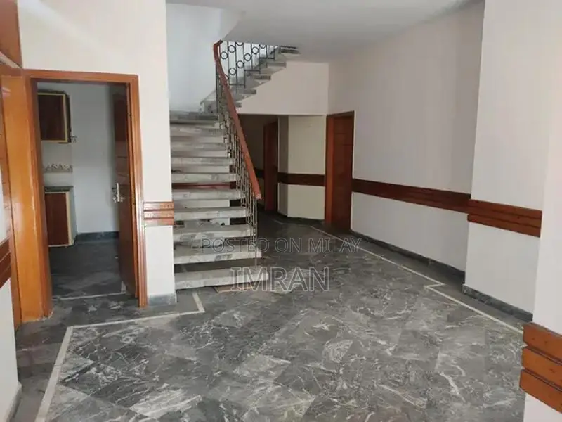 Spacious Upper Portion with Parking in Model Town