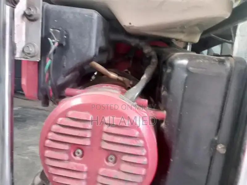 Honda 2200W Portable Generator - Reliable Power Solution