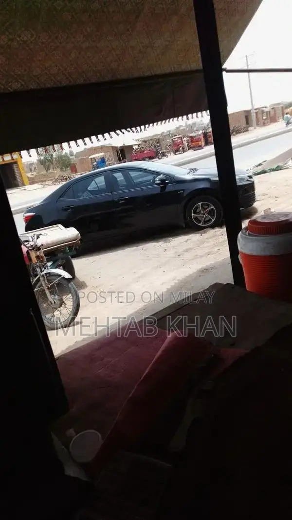 Toyota Corolla Gli Sedan - Well Maintained Reliable Vehicle