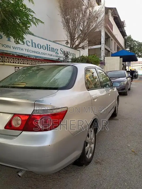 Honda City Steermatic 7-Speed Automatic Sedan