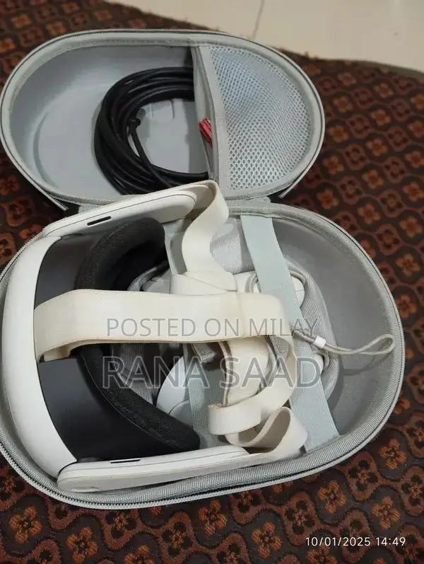 Meta Quest 3 VR Headset - 128GB, Jailbroken, with Accessories