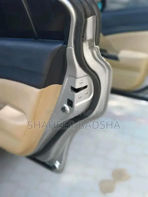 2013 Fender Vehicle with High Mileage and Touch Up