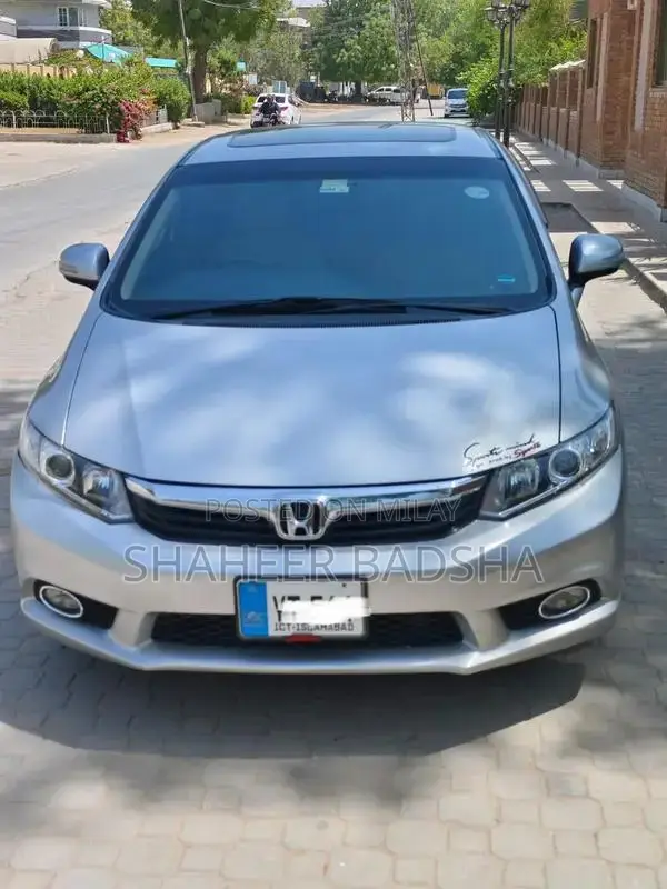 2013 Fender Vehicle with High Mileage and Touch Up