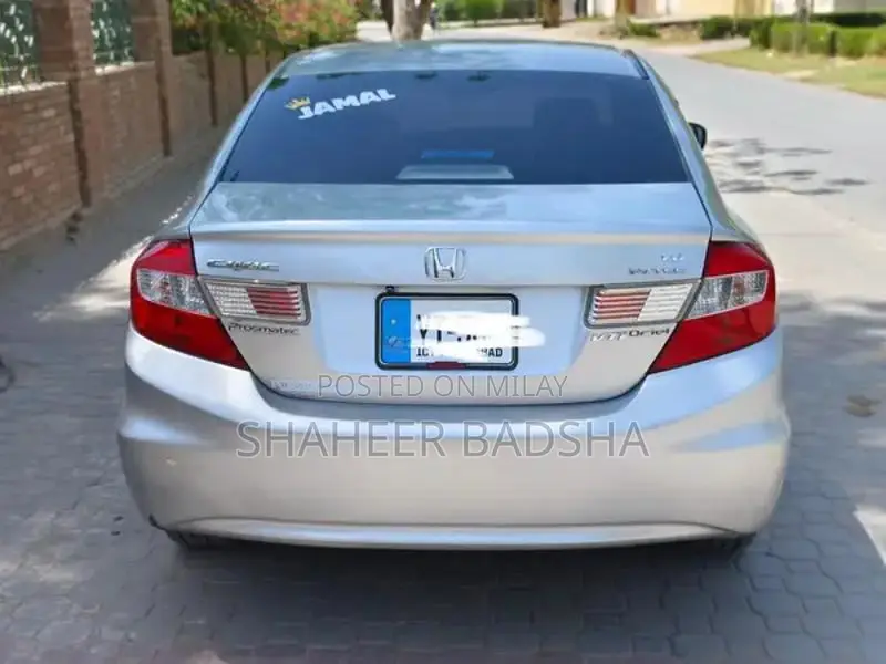 2013 Fender Vehicle with High Mileage and Touch Up