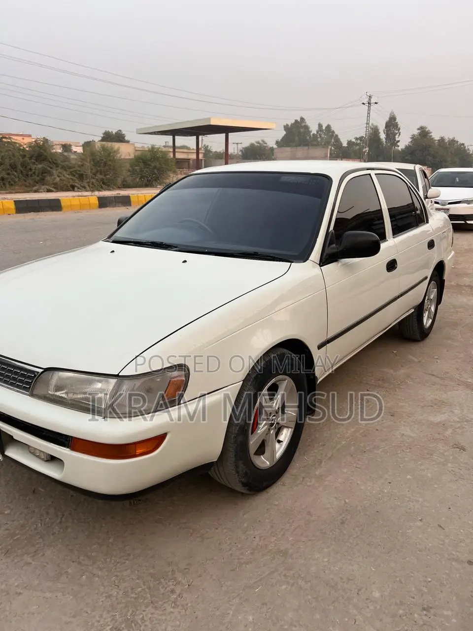 Toyota Corolla Sedan 1999 White