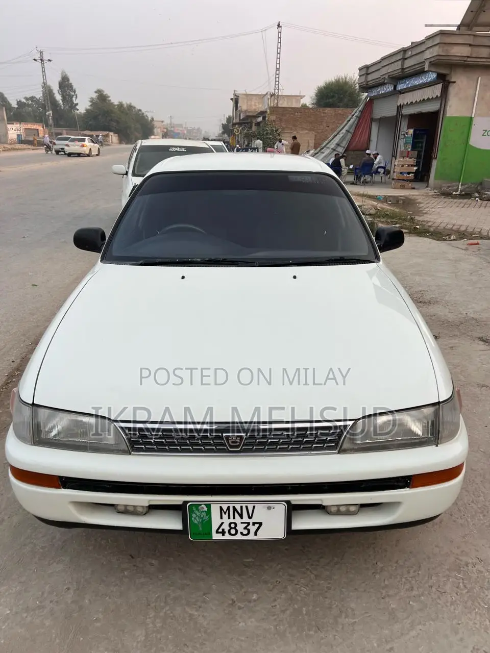 Toyota Corolla Sedan 1999 White