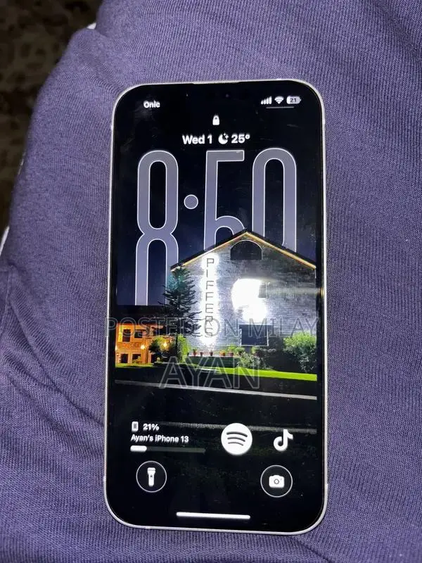 Apple iPhone 13 128GB Unlocked Smartphone