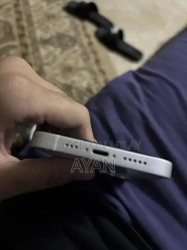 Apple iPhone 13 128GB Unlocked Smartphone