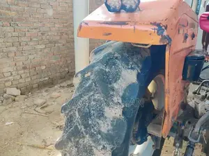 2007 New Holland Tractor - 65 HP Agricultural Machinery