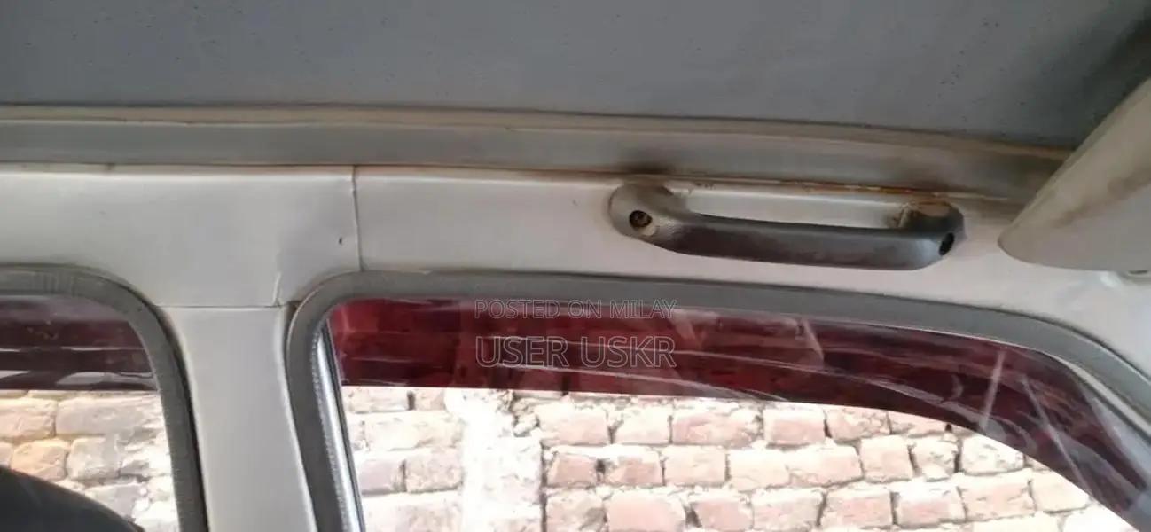 Reliable AC Ka Saman Car with Excellent Mechanical Condition