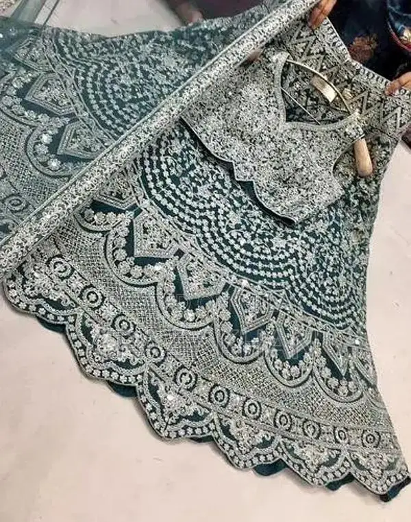 Lightly Used Casual Wear Garment