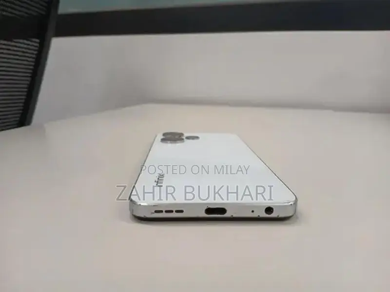 Infinix Hot 30play Smartphone with Accessories