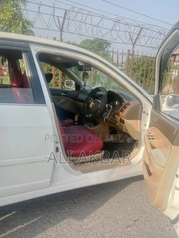 2005 Honda Civic Sedan Reliable Compact Car