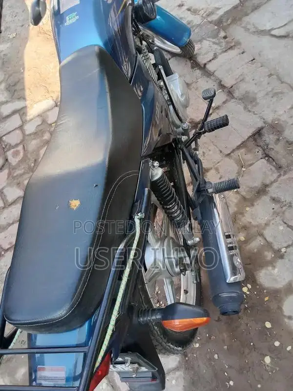 Suzuki GD 110 Motorcycle - Reliable Two-Wheeler for Urban Riding