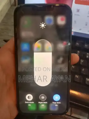 Photo - New Apple iPhone 13 128 GB Green