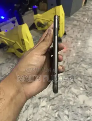 Apple iPhone 11 64GB Pristine Condition Unlocked