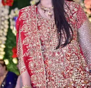 Elegant Bridal Lehenga - Lightly Worn Wedding Outfit