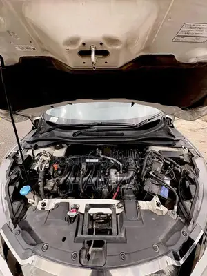 Honda Vezel 2016 - Low Mileage, First Owner, Premium Features