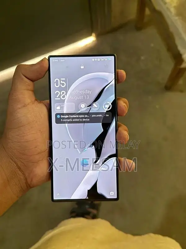 High-Performance Gaming Smartphone with Fast Charging